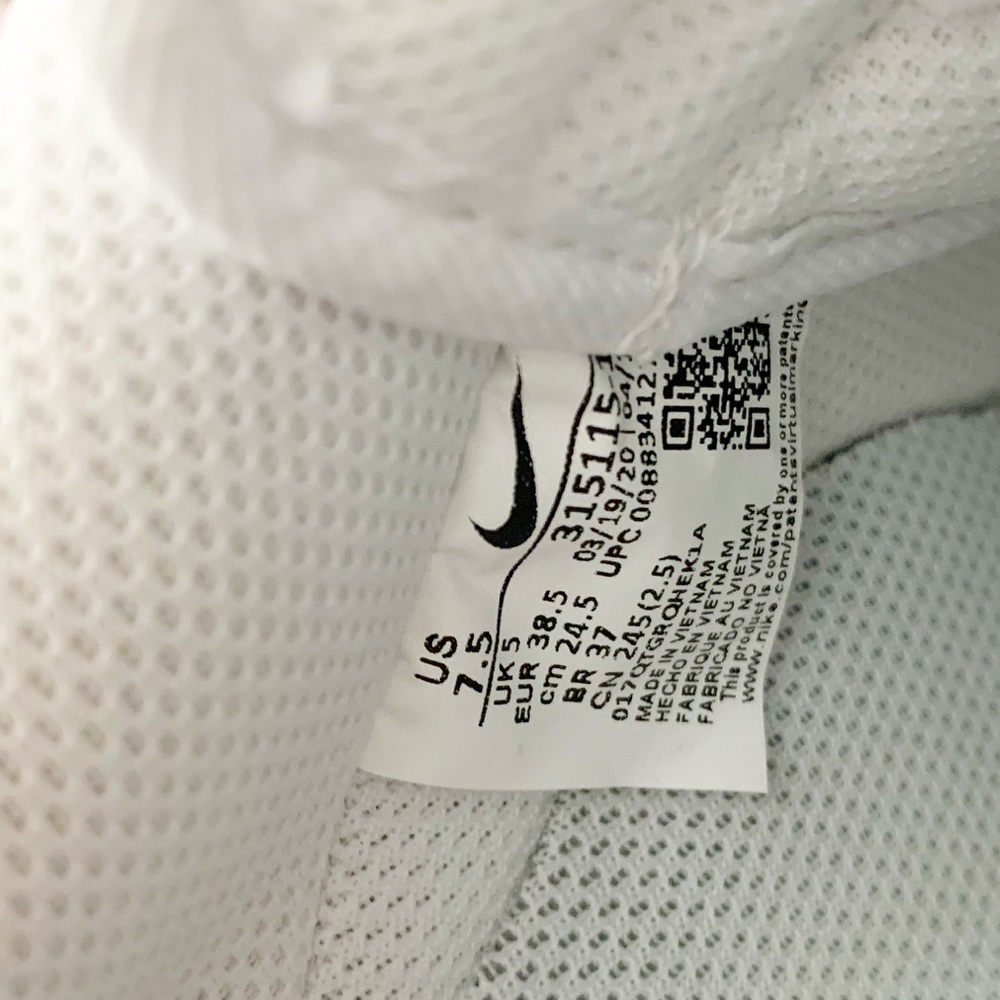 NIKE AIR FORCE 1 Triple White Sneakers Shoes - Picture 7 of 14